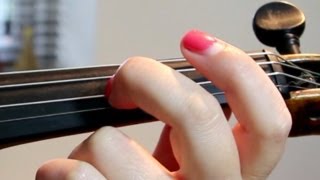 How To Do VIBRATO in the VIOLINVIOLA Slow MOTION wrist vibrato [upl. by Inoliel32]