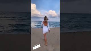 Diletta Leotta  forme esuberanti  sfida il mare di settembre  Video [upl. by Alded]