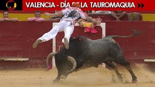 VALENCIA  LEYENDAS Y RECORTADORES CON TOROS DE DIFERENTES GANADERÍAS [upl. by Ahidam730]