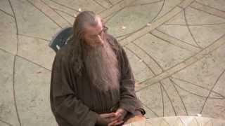 Sir Ian McKellen Gandalf falls asleep on the Hobbit set [upl. by Cost]