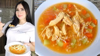 CALDO DE POLLO CON ARROZ Y VERDURAS  FACIL RECETA  iriscocinablog [upl. by Trygve243]