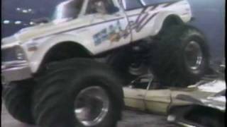 BIG FOOT amp USA 1 pontiac silverdome monster trucks 1980s [upl. by Leandre]