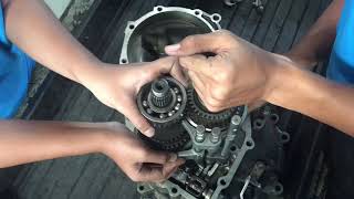 How to overhaul manual gearbox [upl. by Ijat]