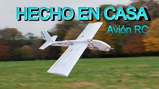 Cómo hacer un avión RC  Avión de poliestireno hecho en casa [upl. by Kcerb]